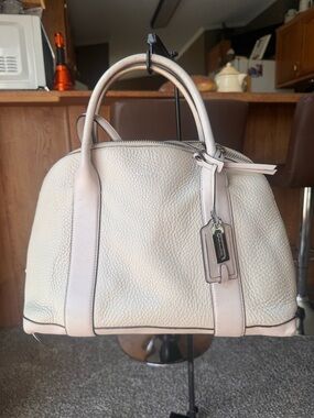 Coach bleecker large Preston satchel Pebbled Leather Satchel in Pale Cream